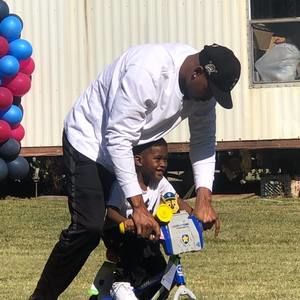 Meet your Posher, Elliot